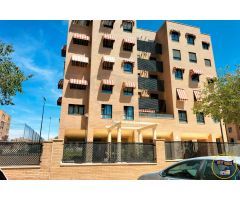 PISO EN VENTA EN UNA DE LAS MEJORES URBANIZACIONES CON PISCINA