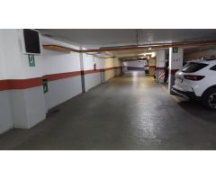 Garaje en Venta en Valencia de las Torres, Valencia