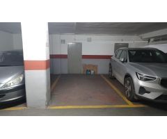 Garaje en Venta en Valencia de las Torres, Valencia