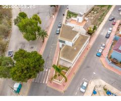 Vivienda de 404 m² con garaje, terraza y sótano en Rojales