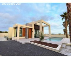 Descubre tu paraíso en Ciudad Quesada: Villa de Lujo con Vistas Despejadas