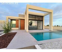 Descubre tu paraíso en Ciudad Quesada: Villa de Lujo con Vistas Despejadas