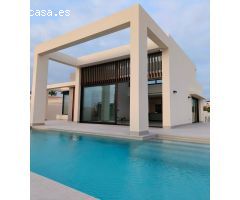 Descubre tu paraíso en Ciudad Quesada: Villa de Lujo con Vistas Despejadas