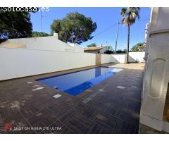 Villa de Lujo en Venta en Cabo Roig, Alicante