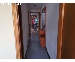 ¡Oportunidad Única! Ático para Reformar en el Centro de Torrevieja con Vistas Despejadas.