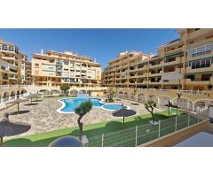 Tu Balcón al Mediterráneo: Piso Único en La Mata