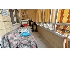 ¡Tu Lienzo Junto al Mar! Amplio Piso con Potencial de Ensueño en Torrevieja!