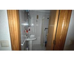 ¡Tu Lienzo Junto al Mar! Amplio Piso con Potencial de Ensueño en Torrevieja!