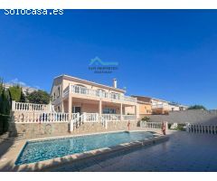 Villa con encanto a la venta en La Nucia