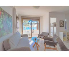 Luminoso apartamento con vistas al mar en el Albir