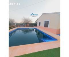 Bonita casa de campo con piscina y barbacoa en Altea