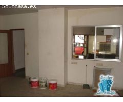 Se vende  local en el centro