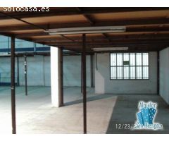 Se alquila local de 400m. en pleno centro de Cáceres