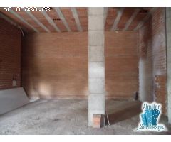 Se vende local en bruto en Casa Plata