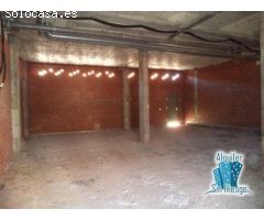 Se vende o se alquila Local en bruto en Residencial Gredos