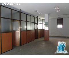 Se alquila o se vende local en zona Colón