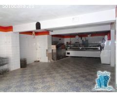 Se vende local en La Madrila