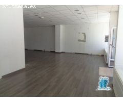 Se vende amplio local totalmente reformado en zona Centro