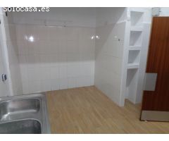 SE VENDE BAR EN  HERNÁN CORTÉS