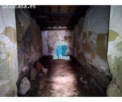 SE VENDE CASA PARA REFORMAR EN LA PARTE ANTIGUA