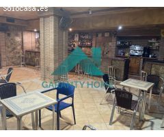 SE VENDE LOCAL/BAR EN MORALEJA