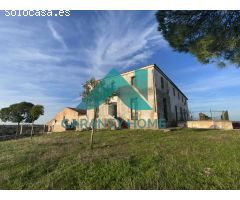 SE VENDE COMPLEJO RURAL EN CARRETERA DE BADAJOZ