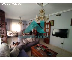 SE VENDE MAGNÍFICO ADOSADO EN ZONA FRATRES