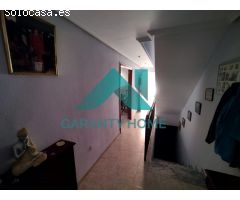 SE VENDE MAGNÍFICO ADOSADO EN ZONA FRATRES