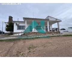 SE VENDE CASA DE CAMPO EN ARROYO DE LA LUZ