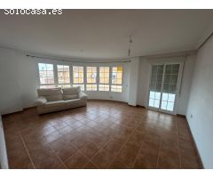 ¡LUMINOSO PISO DE 3 DORMITORIOS EN ALGUAZAS CON GARAJE Y TRASTERO!