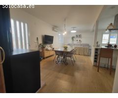 ¡Exclusivo chalet en Archena con espacios únicos para disfrutar!