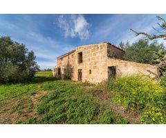 Terreno Rústico con Edificaciones a Restaurar en Campos, Mallorca
