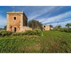 Terreno Rústico con Edificaciones a Restaurar en Campos, Mallorca