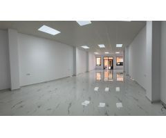 LOCAL COMERCIAL RECIEN REFORMADO EN LOS MONTESINOS