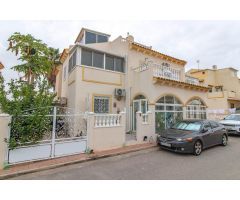 Chalet Pareado De 4 Habitaciones en Playa Flamenca