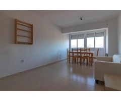 APARTAMENTO A ESCASOS METROS DE LAS CALAS