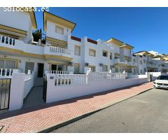 Bungalow reformado a un paso de campo de golf