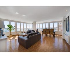 AMPLIO APARTAMENTO CON VISTAS PANORAMICAS A LA PLAYA