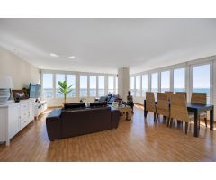 AMPLIO APARTAMENTO CON VISTAS PANORAMICAS A LA PLAYA