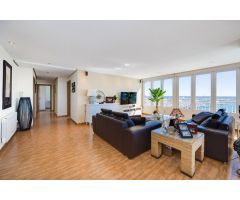 AMPLIO APARTAMENTO CON VISTAS PANORAMICAS A LA PLAYA
