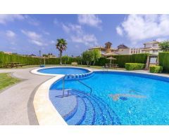 Apartamento con terraza y piscina en Lomas de Cabo Roig