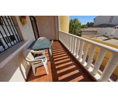 Apartamento con terraza y piscina en Lomas de Cabo Roig