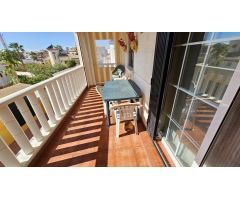 Apartamento con terraza y piscina en Lomas de Cabo Roig