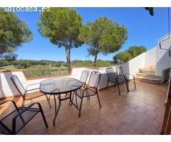 Amplia Villa con vistas despejadas en Villamartin