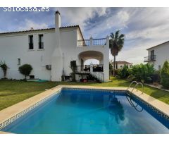 Villa en Venta en Estepona, Málaga