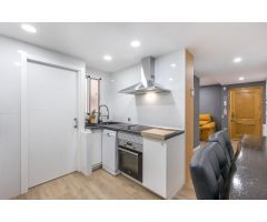 FANTASTICO APARTAMENTO EN EL CENTRO DE TORREVIEJA, CHOLLAZO