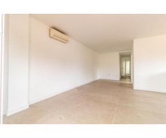 MAGNIFICO APARTAMENTO A UN PASO DEL MAR, IDEAL PRA VIVIR TODO EL AÑO, ZONA MUY TRANQUILA