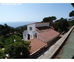 Casa con vista al mar y pista de tenis