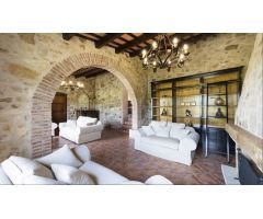 Majestusa Masia en Castell d´aro
