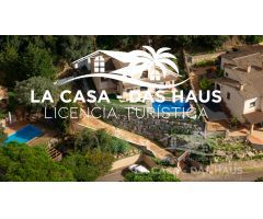 Exclusiva casa con LICENCIA TURISTICA con vistas al mar en La Riviera - ¡Oportunidad única!